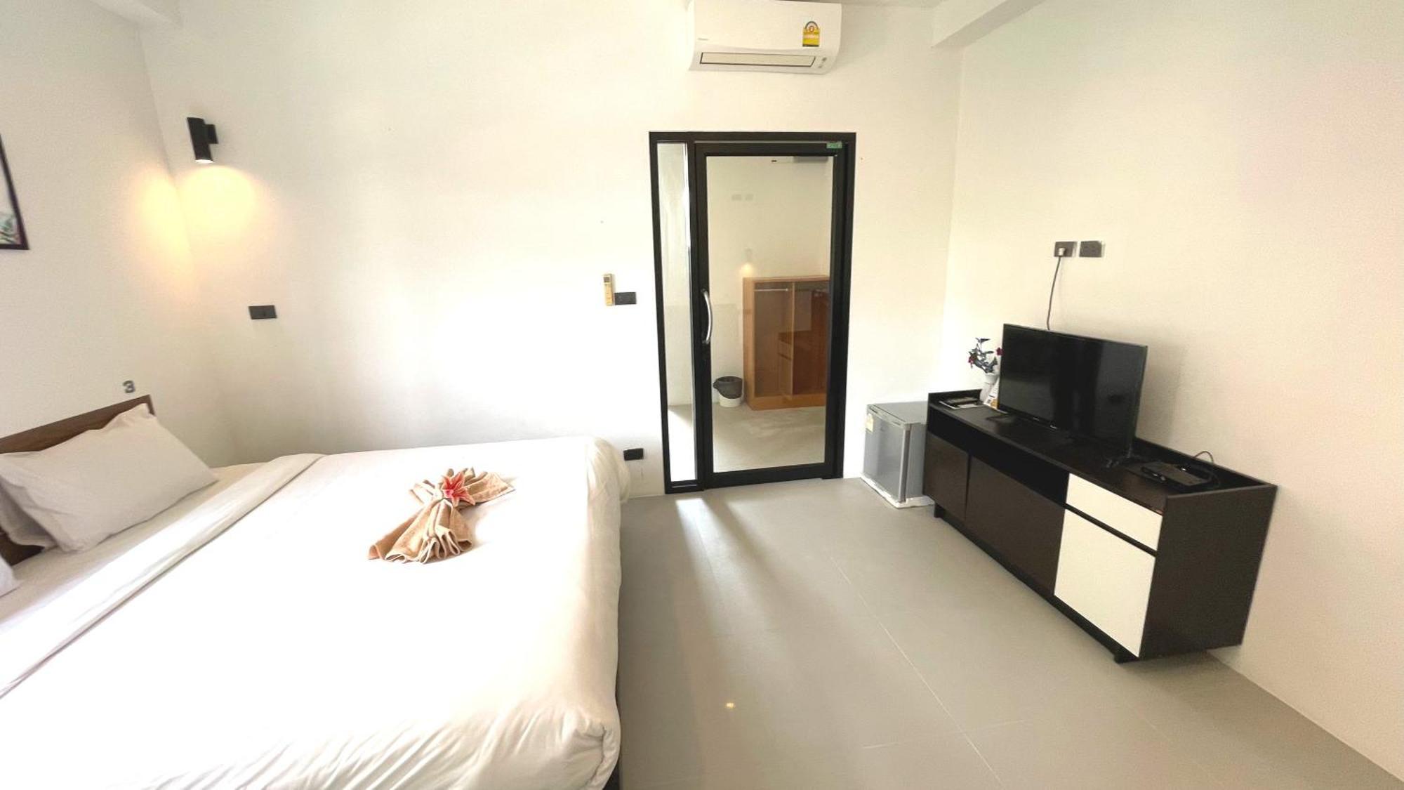 Rockstar Beach Apartments Bangrak Plajı Dış mekan fotoğraf